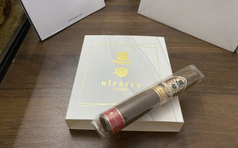 cửa hàng xì gà Neonlis Cigars