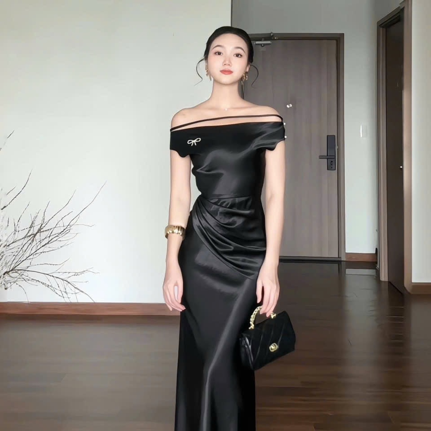 Wonder House là shop bán đầm dự tiệc sang trọng, nổi bật với thiết kế hiện đại và tinh xảo Wonder House