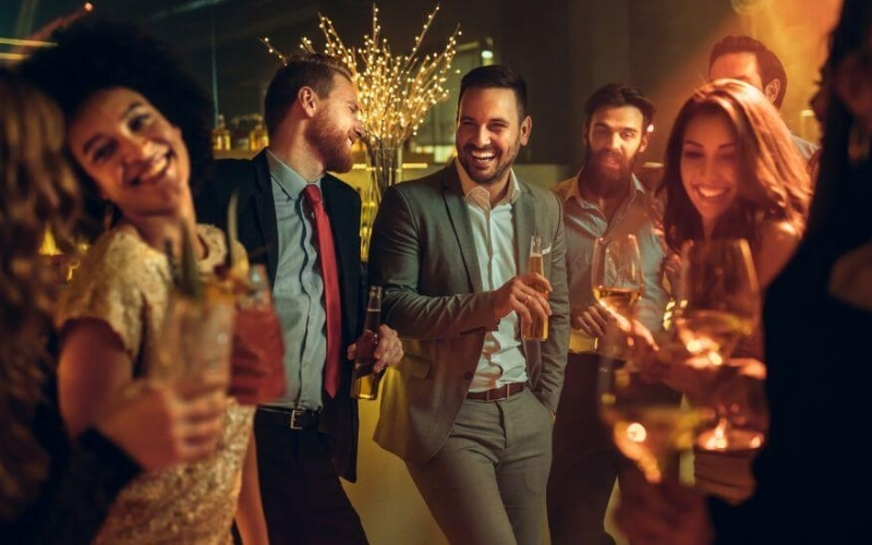 Lưu ý khi phối đồ đi tiệc